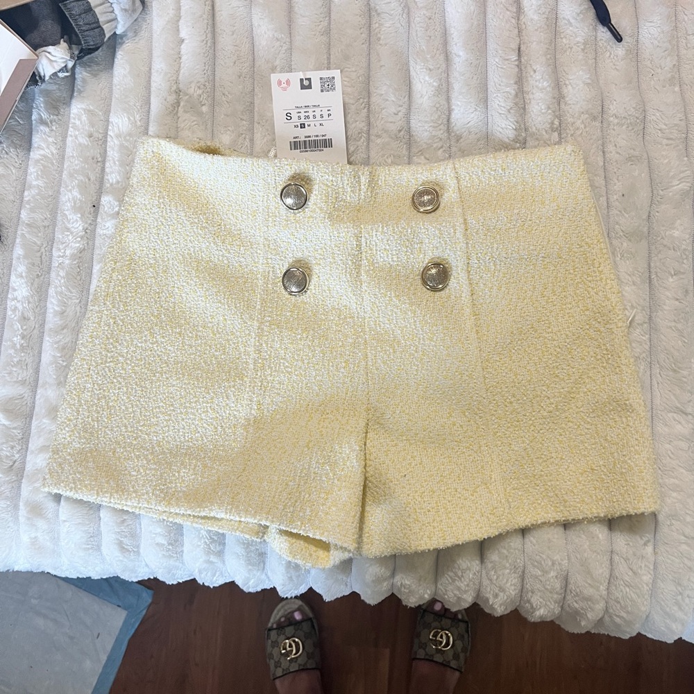 Zara High Waist Cream/buttery yellow Shorts with Button Accents